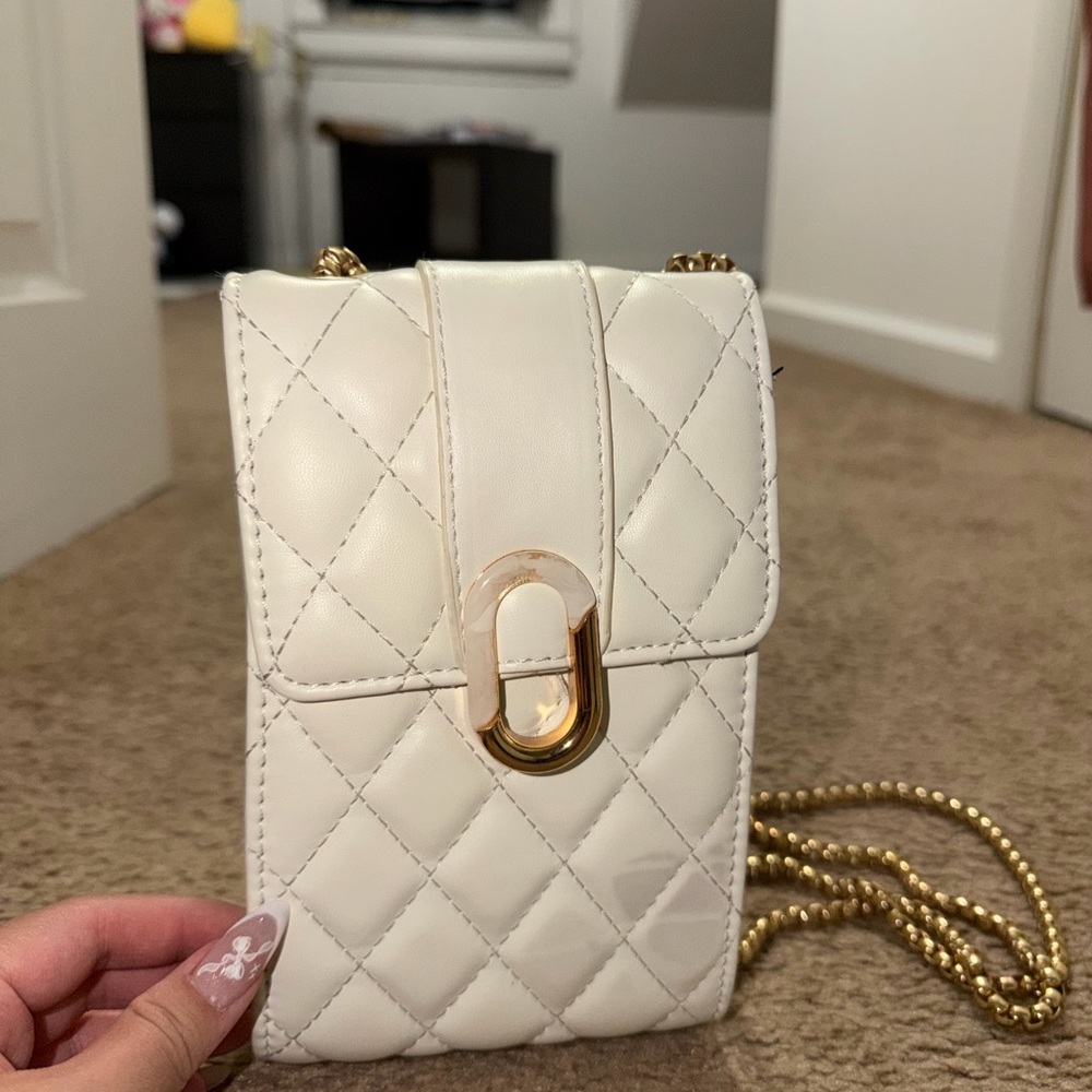 Elegant White Quilted Crossbody Bag